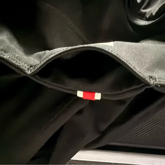 Tracksmith Women’s Allston running tights in Black, XS - Picture 11 of 12